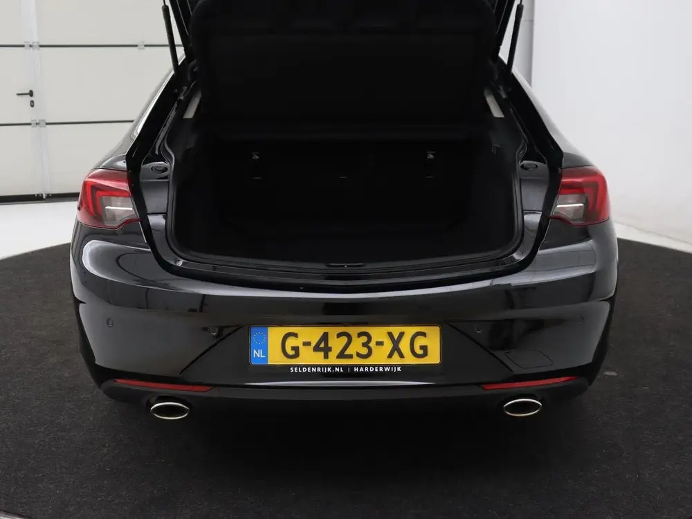 Opel Insignia 1.6 Turbo Innovation uit 2019, foto 9