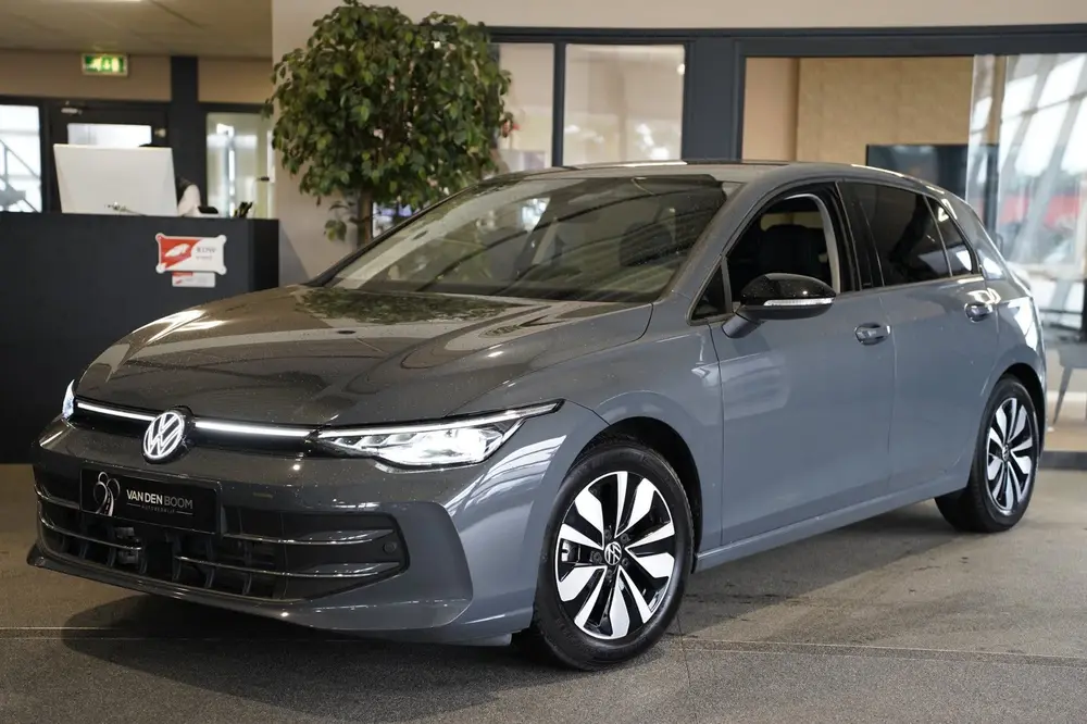 Volkswagen Golf 8.5 1.5 eTSI 150PK DSG Navi Led Camera Trekh uit 2025