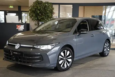 Volkswagen Golf 8.5 1.5 eTSI 150PK DSG Navi Led Camera Trekh uit 2025