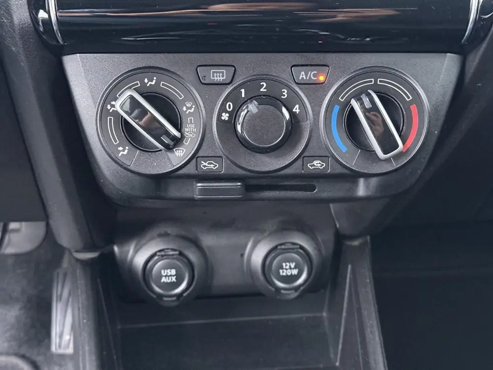 Suzuki Swift 1.2 Select Smart Hybrid uit 2020, foto 15
