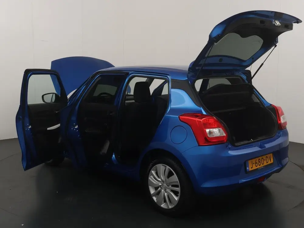Suzuki Swift 1.2 Select Smart Hybrid uit 2020, foto 19