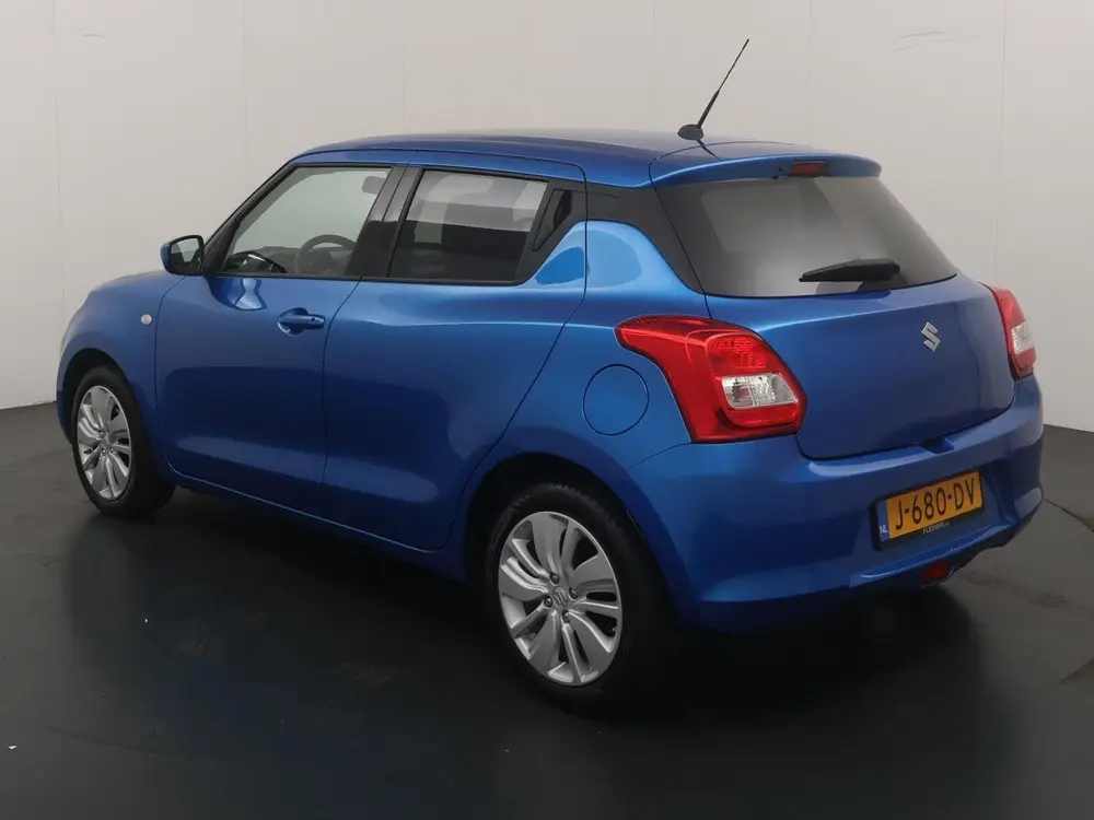 Suzuki Swift 1.2 Select Smart Hybrid uit 2020, foto 3