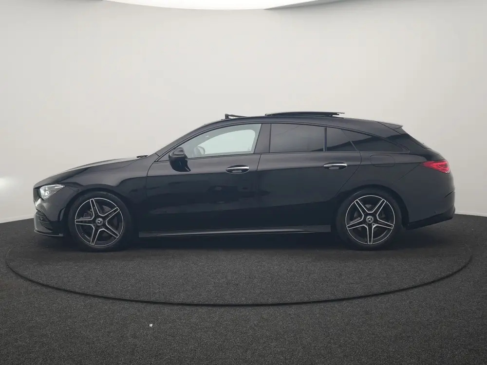 Mercedes-Benz CLA 200 Business Solutio uit 2022, foto 2