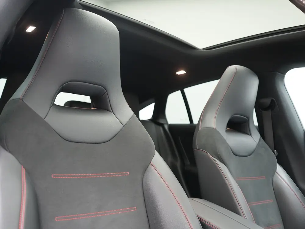 Mercedes-Benz CLA 200 Business Solutio uit 2022, foto 5