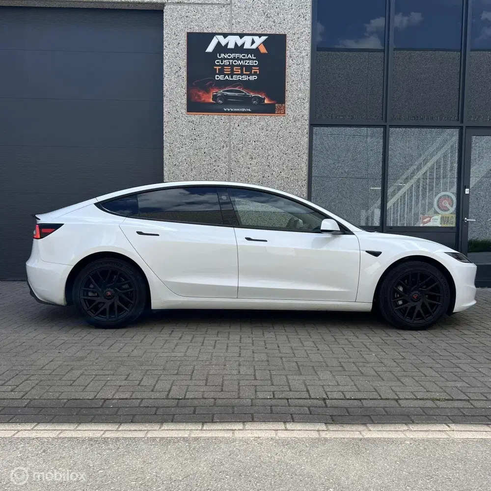 Tesla Model 3 Standard Range HIGHLAND + MMX PACK uit 2023, foto 2