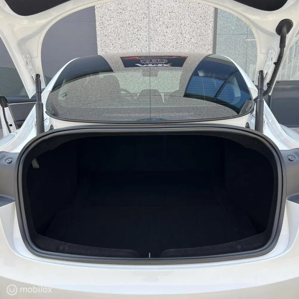 Tesla Model 3 Standard Range HIGHLAND + MMX PACK uit 2023, foto 20