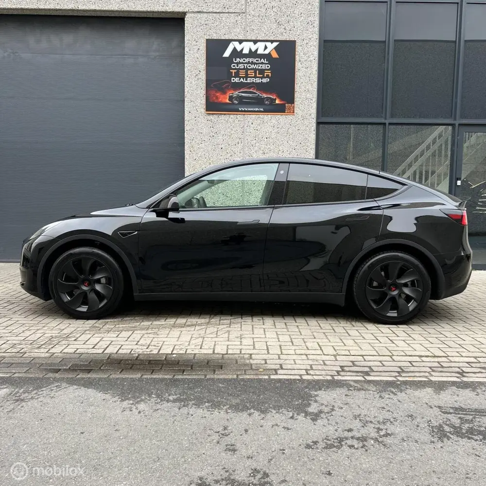 Tesla Model Y Long Range AWD + MMX PACK + IAP +WRAP +20I uit 2023, foto 6