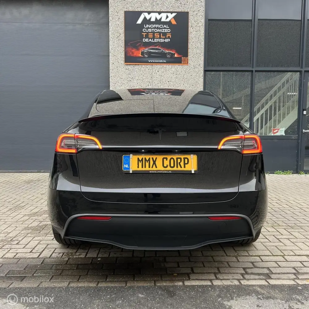 Tesla Model Y Long Range AWD + MMX PACK + IAP +WRAP +20I uit 2023, foto 8