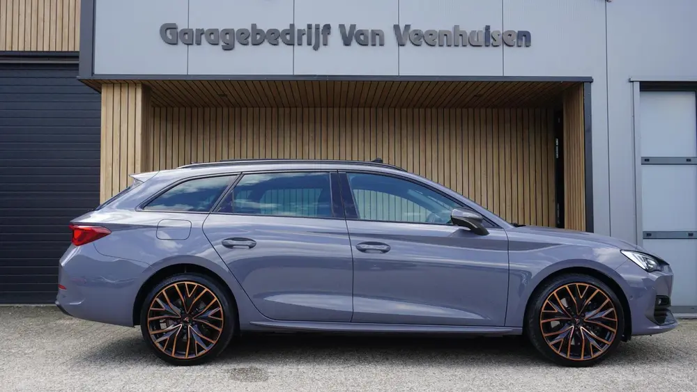Cupra Leon 1.4 e-Hybrid 245pk VZ Copper Edition uit 2021, foto 3