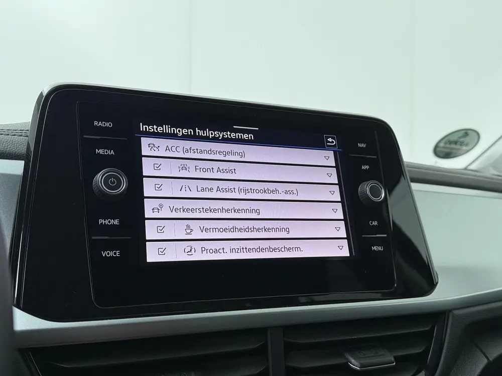 Volkswagen T-Roc 1.0 TSI Life | 110 PK | Adaptive Cruise Con uit 2022, foto 16