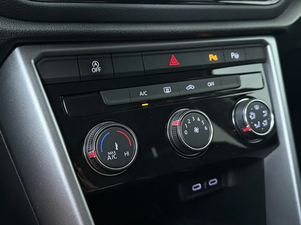 Volkswagen T-Roc 1.0 TSI Life | 110 PK | Adaptive Cruise Con uit 2022, foto 18