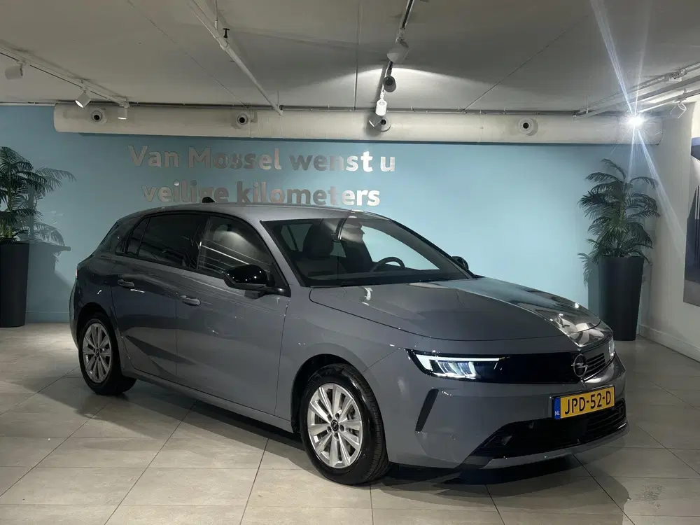 Opel Astra 1.2 Turbo Hybrid Business Edition uit 2025, foto 2