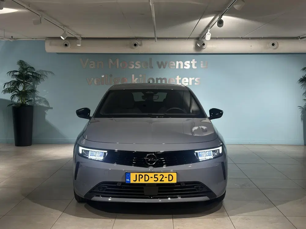 Opel Astra 1.2 Turbo Hybrid Business Edition uit 2025, foto 3