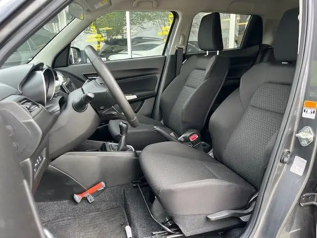 Suzuki Swift 1.2 Select Smart hybrid ADAPTIVE uit 2024, foto 4