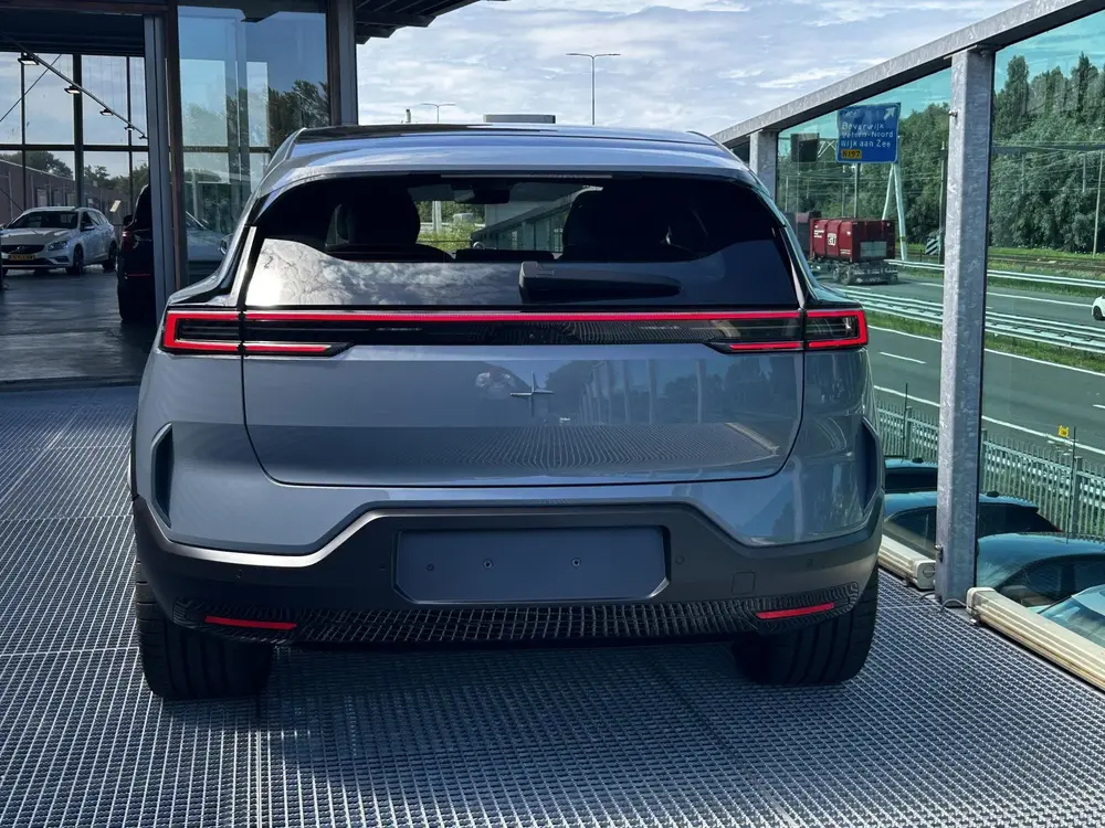 Polestar 3 Long range Dual motor Performance 111 kWh uit 2025, foto 3