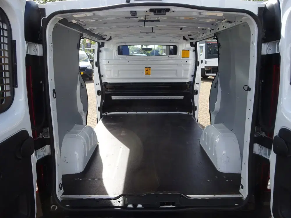 Renault Trafic 2.0 dCi 120 T29 L1H1 2 x SCHUIFDEUR AIRCO uit 2021, foto 10