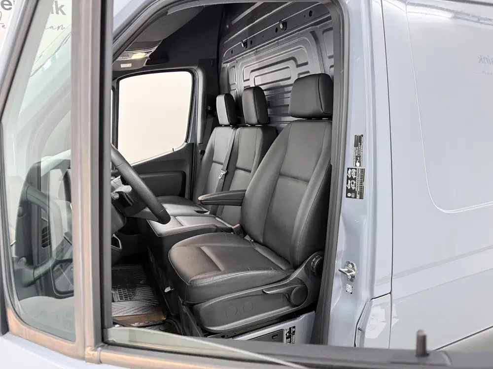 Mercedes-Benz Sprinter 317 CDI uit 2024, foto 8