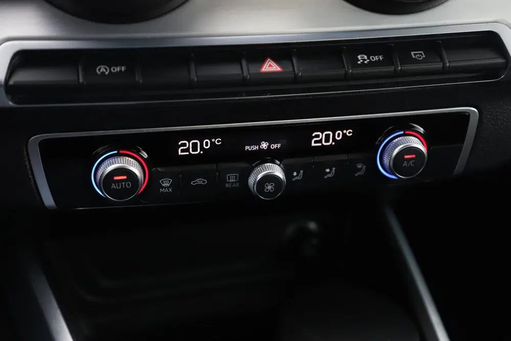 Audi Q2 30 TFSI Sport S line Edition Navigatie Cli uit 2019, foto 14