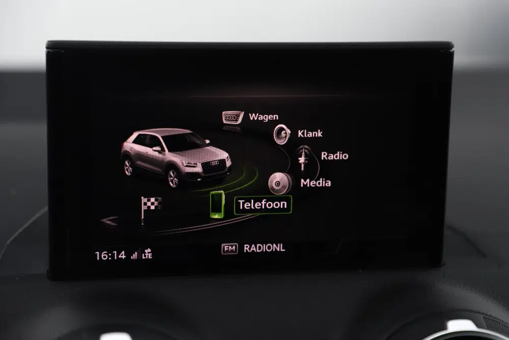 Audi Q2 30 TFSI Sport S line Edition Navigatie Cli uit 2019, foto 17