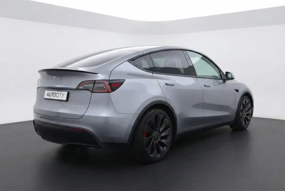Tesla Model Y Performance AWD 75kWh 98% SOH l Autopilot uit 2024, foto 6