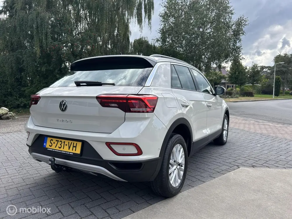 Volkswagen T-Roc 1.0 TSI Life uit 2023, foto 2