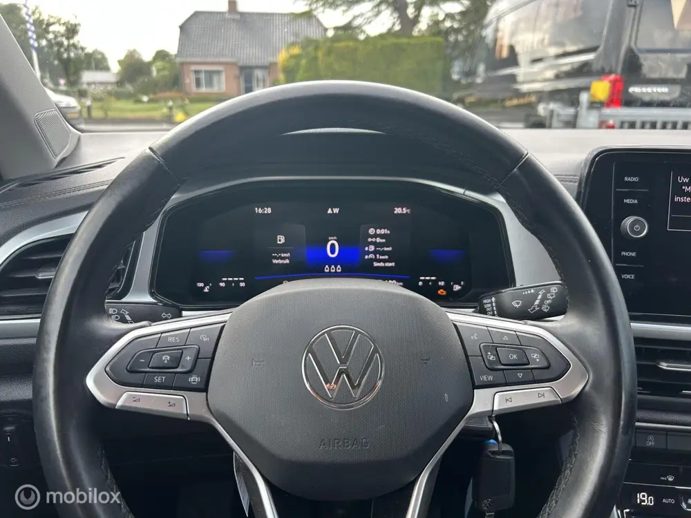 Volkswagen T-Roc 1.0 TSI Life uit 2023, foto 9