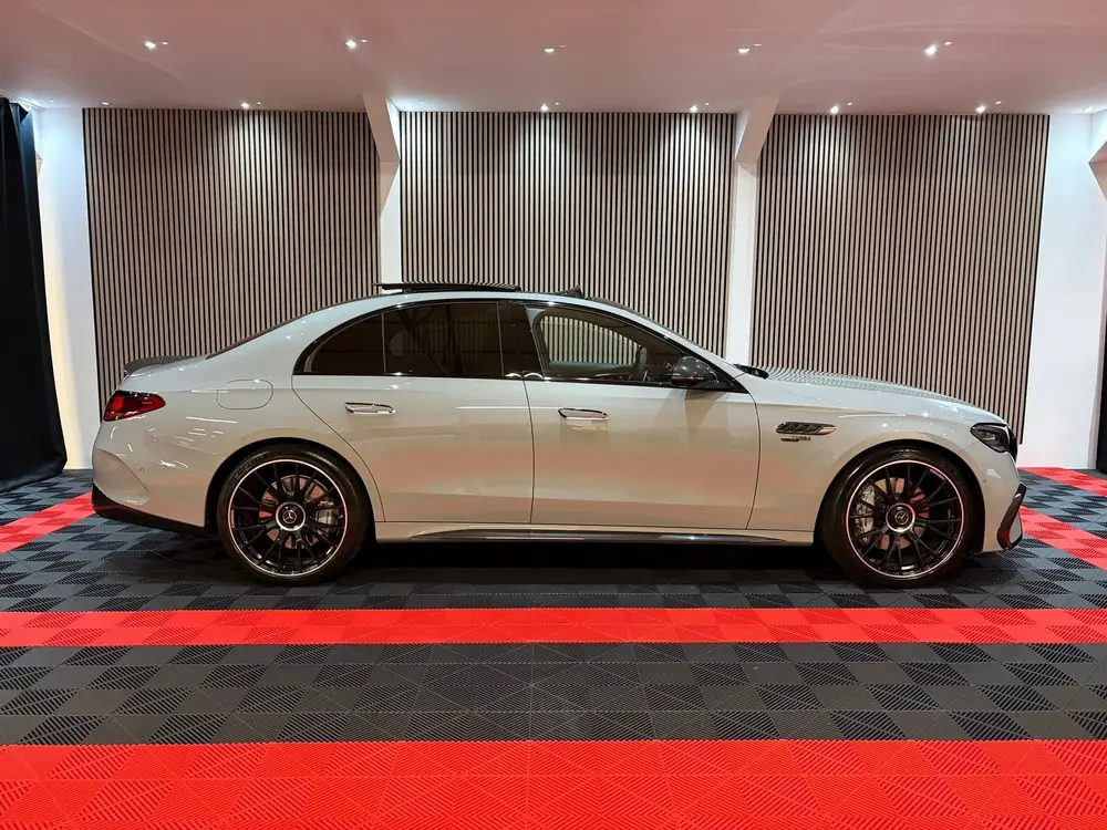 Mercedes-Benz E-klasse AMG 53 4MATIC+ Edition 1 Carbon//// uit 2025, foto 2