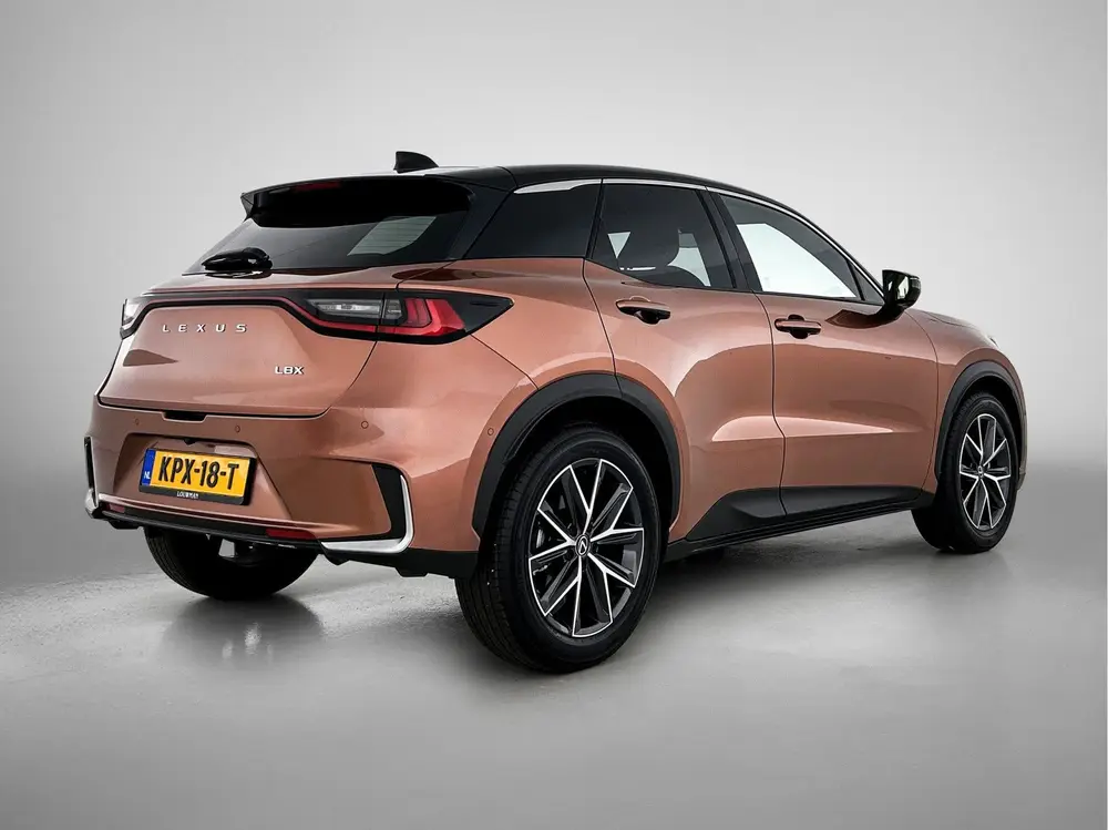 Lexus LBX Cool AWD uit 2024, foto 2