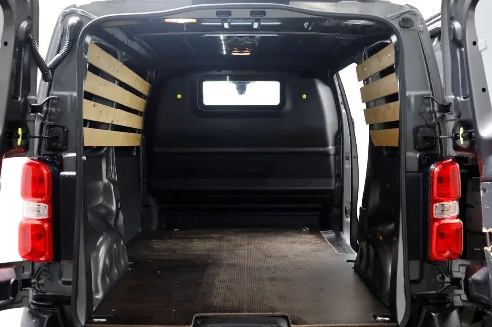Peugeot Expert 2.0 BlueHDI 145pk Automaat Premium Airco uit 2022, foto 5