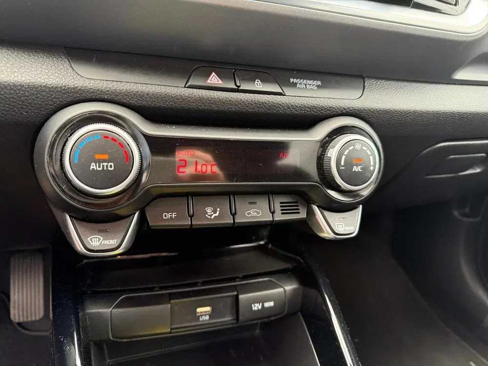 Kia Stonic 1.0 T-GDi MHEV DynamicPlusLine uit 2022, foto 11