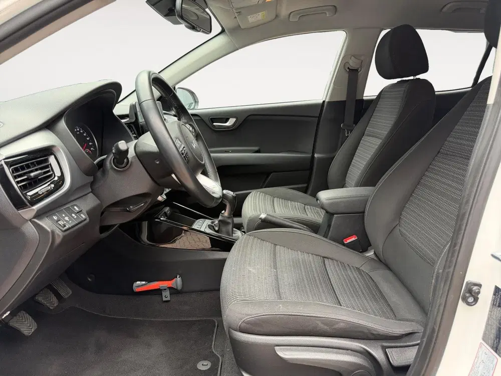 Kia Stonic 1.0 T-GDi MHEV DynamicPlusLine uit 2022, foto 9