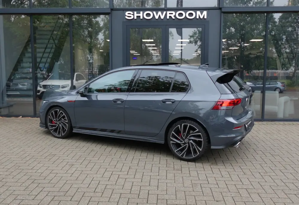 Volkswagen Golf 2.0 TSI GTI CLUBSPORT PANO VOL uit 2021, foto 2
