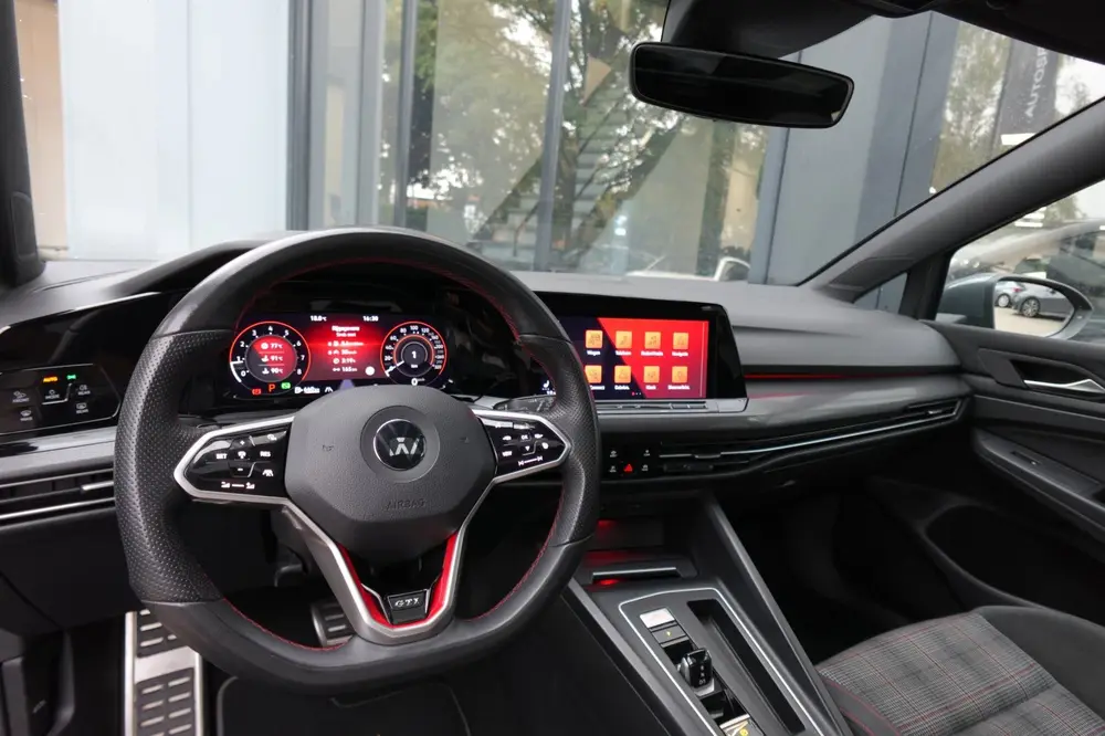 Volkswagen Golf 2.0 TSI GTI CLUBSPORT PANO VOL uit 2021, foto 3