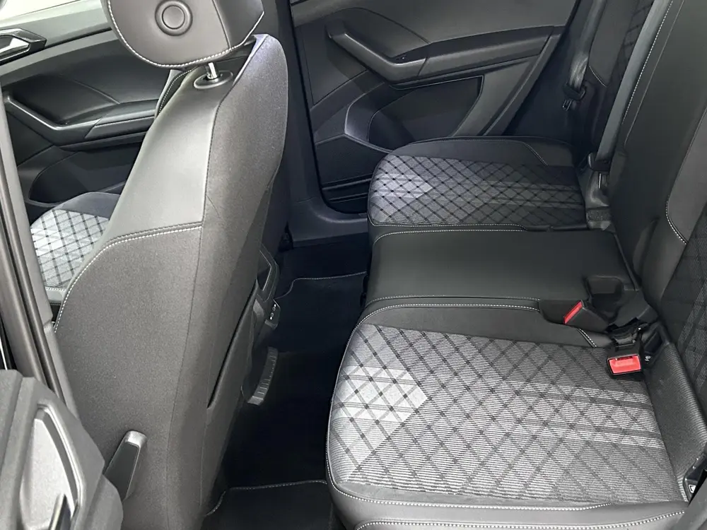Volkswagen T-Cross 1.5 TSI R-Line Edition Trekhaak| Navi | C uit 2025, foto 8