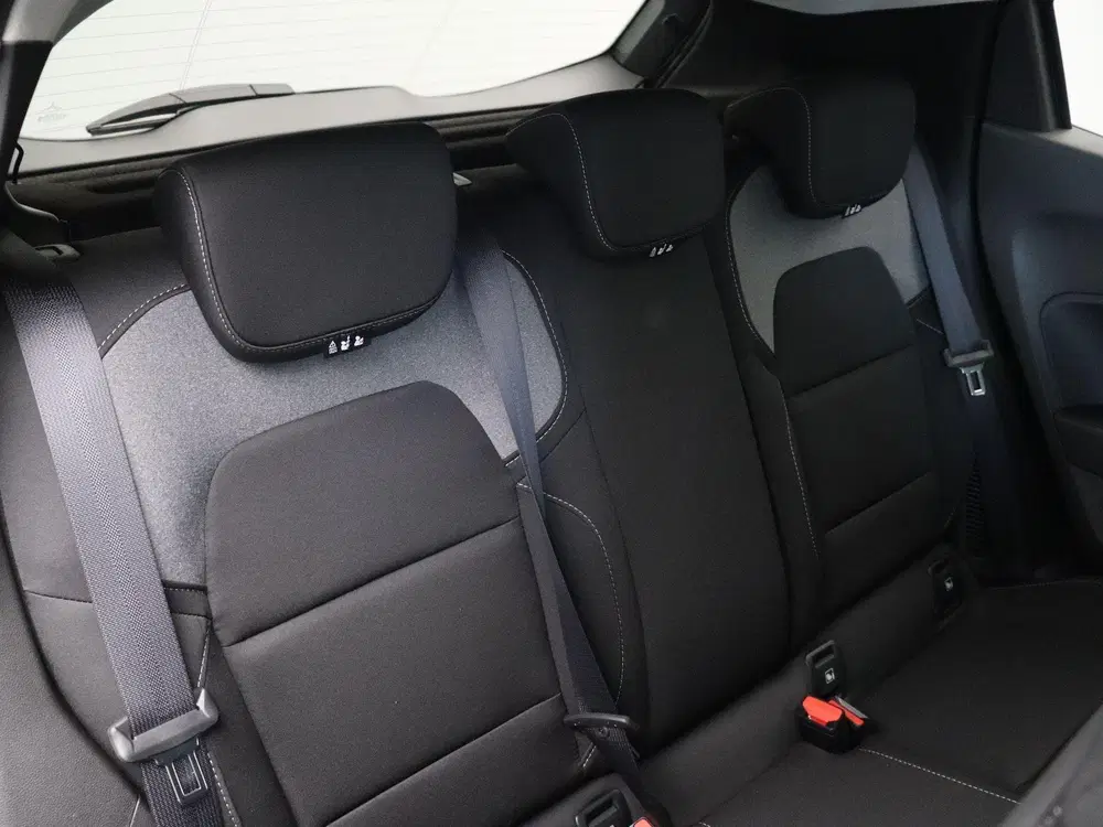 Mitsubishi Colt 1.6 HEV Intense uit 2026, foto 9