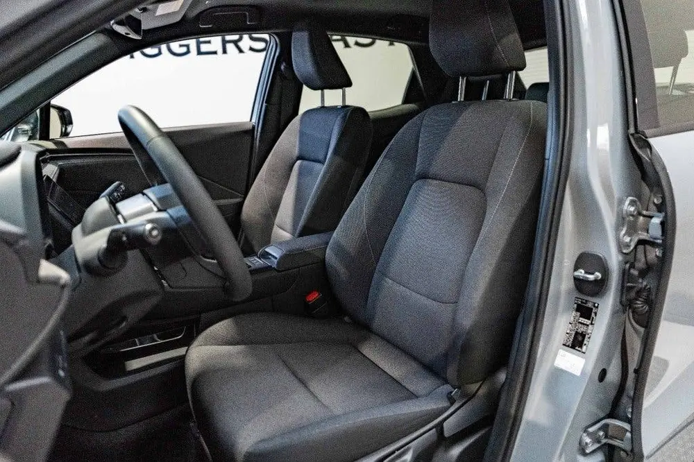 Lexus LBX 1.5 Business Line 2 WD 136 PK uit 2025, foto 6