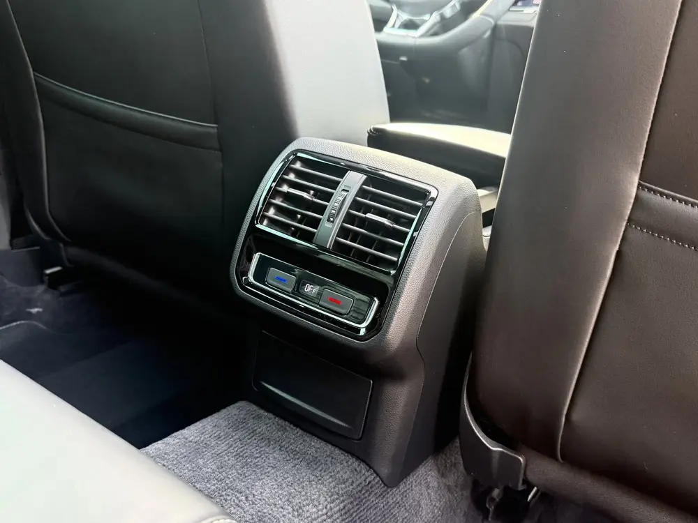 Volkswagen Passat Variant 1.5 TSI R-LINE I PANO I DSG I LEDE uit 2019, foto 15