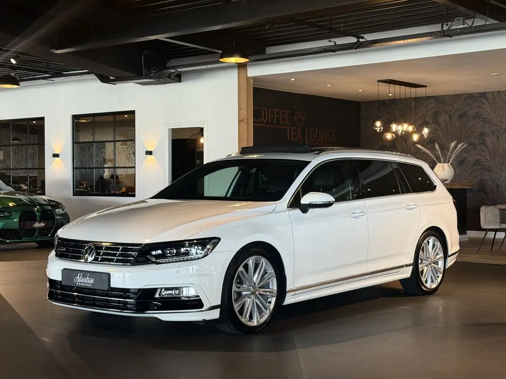 Volkswagen Passat Variant 1.5 TSI R-LINE I PANO I DSG I LEDE uit 2019, foto 20