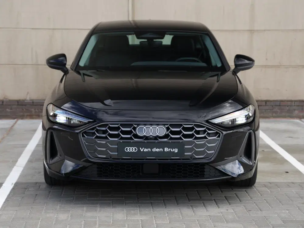 Audi A5 Limousine Advanced Edition uit 2025, foto 4