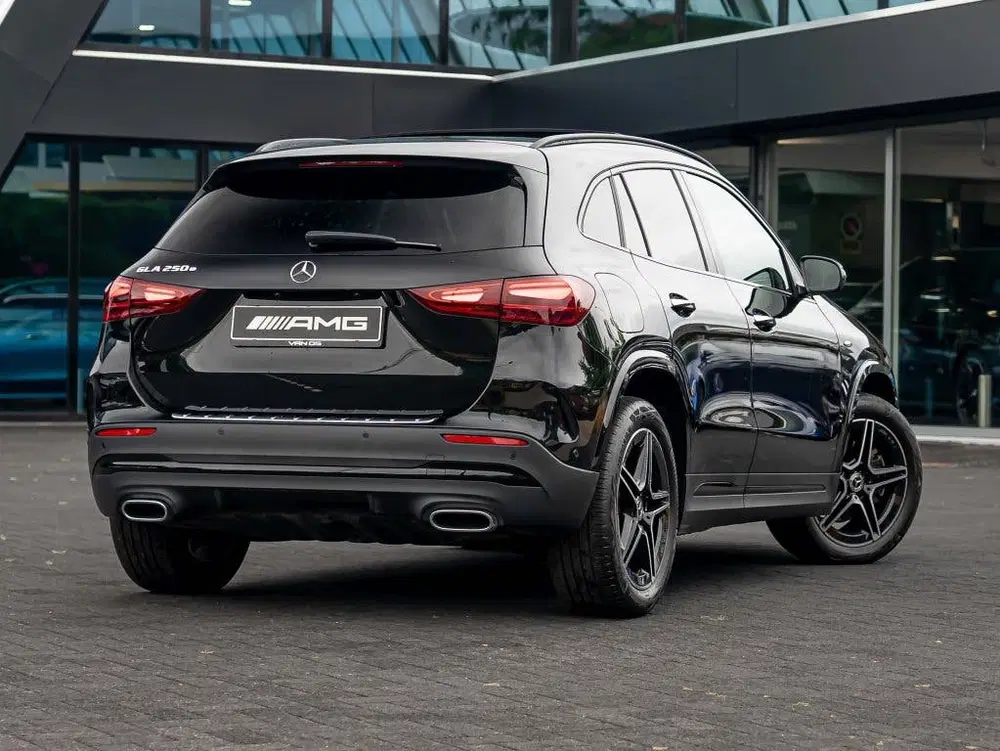 Mercedes-Benz GLA GLA 250e AMG Line uit 2025, foto 2