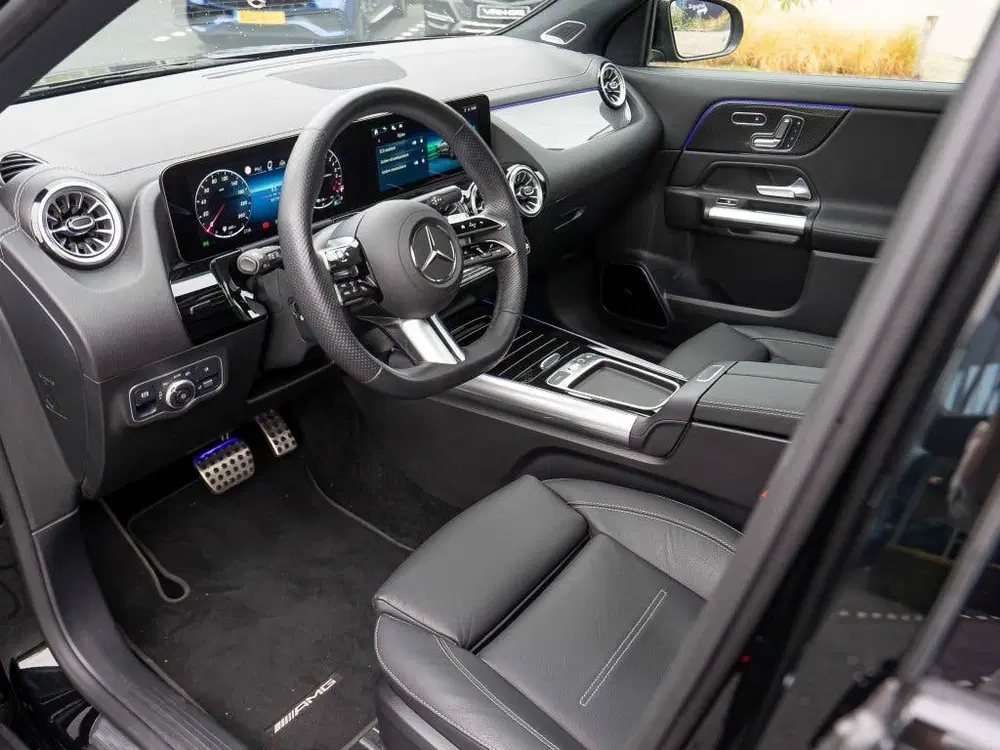 Mercedes-Benz GLA GLA 250e AMG Line uit 2025, foto 3