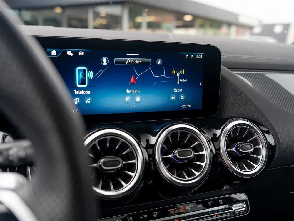 Mercedes-Benz GLA GLA 250e AMG Line uit 2025, foto 7