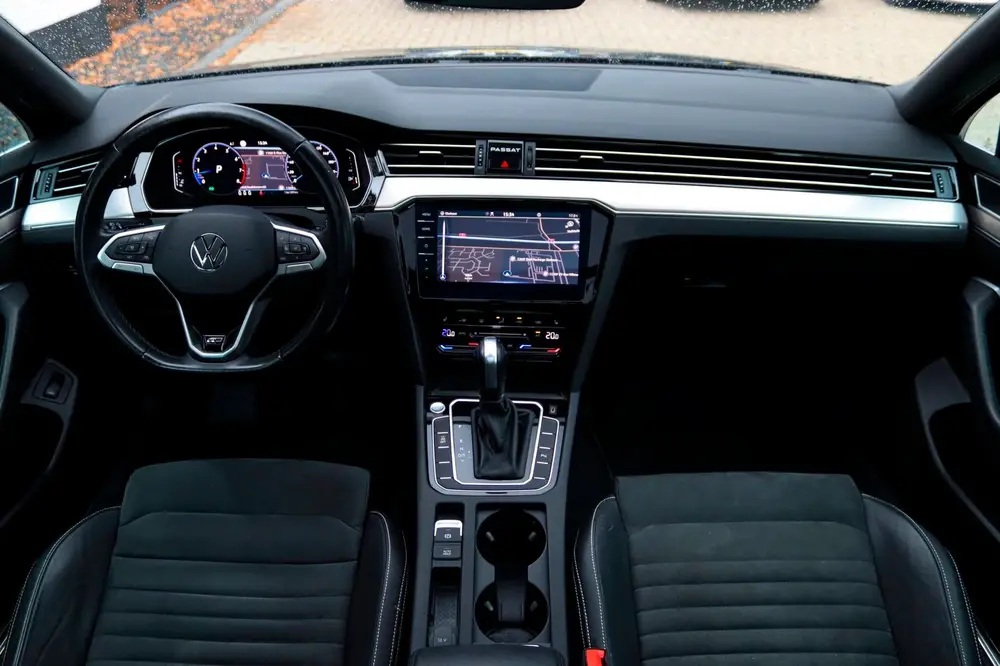 Volkswagen Passat Variant 2.0 TSI 3x R-Line NAP PANO VIRTUAL uit 2021, foto 16