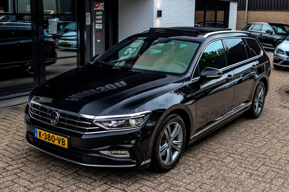 Volkswagen Passat Variant 2.0 TSI 3x R-Line NAP PANO VIRTUAL uit 2021, foto 8