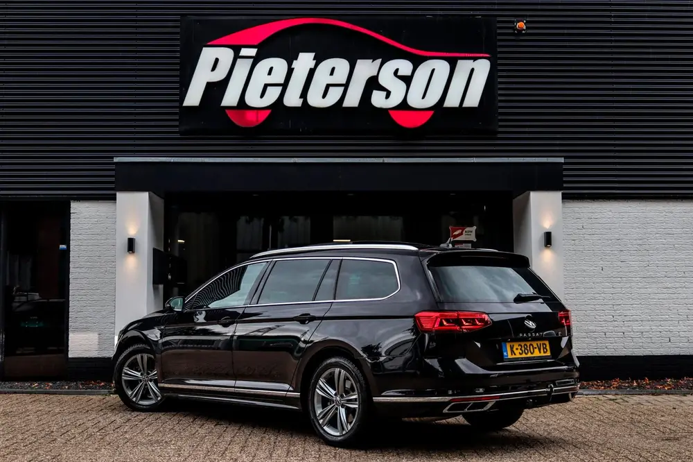 Volkswagen Passat Variant 2.0 TSI 3x R-Line NAP PANO VIRTUAL uit 2021, foto 9