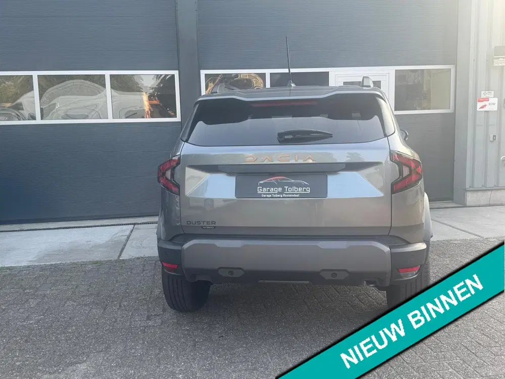 Dacia Duster 1.6 Hybrid 140 Extreme Gris Schiste • 18" uit 2025, foto 2