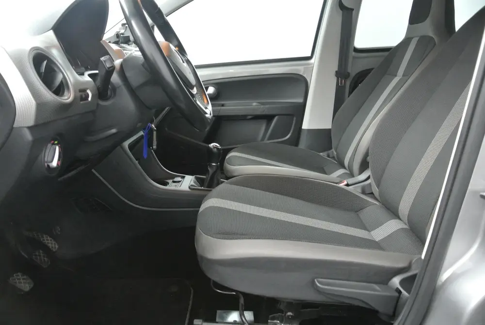 Volkswagen Up! 1.0 BMT high up! | Winterpakket | Dakpakket | uit 2020, foto 9