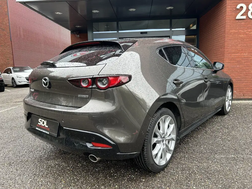 Mazda 3 2.0 e-SkyActiv-G M Hybrid 122 Luxury uit 2020, foto 3