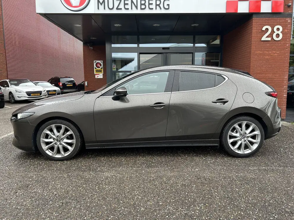 Mazda 3 2.0 e-SkyActiv-G M Hybrid 122 Luxury uit 2020, foto 4