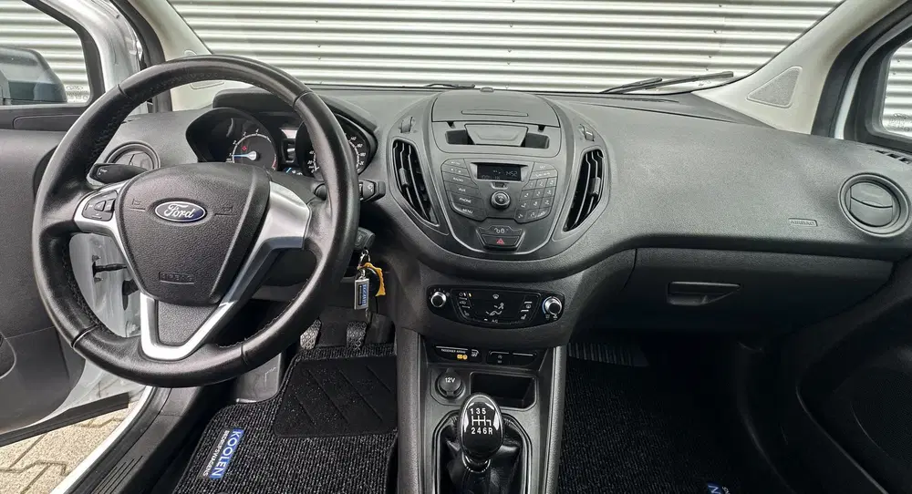 Ford Transit Courier 1.0 Trend Benzine uit 2021, foto 2